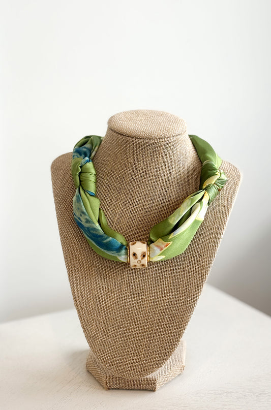 Masters Green Blue Yellow Scarf Neck